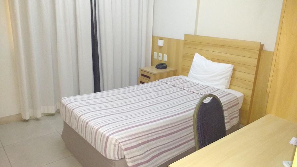 Hotel Atlantico Tower 4*